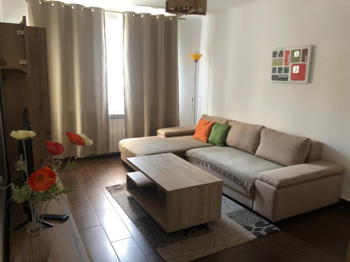 Central Home Piatra Neamţ Екстериор снимка